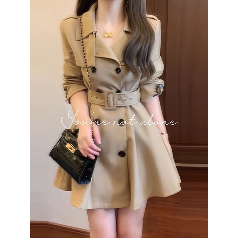 Khaki autumn trench coat