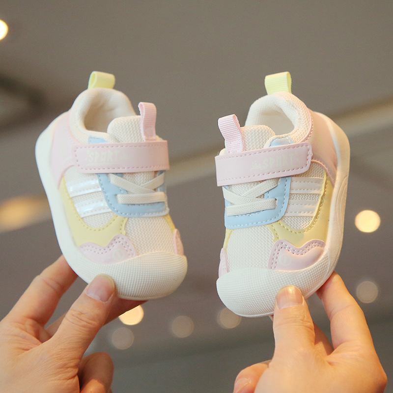 男の子と女の子用のカジュアルシューズ、ソフトソールの機能的なベビー幼児靴、2025春秋モデル、二層メッシュの軽量子供靴|undefined