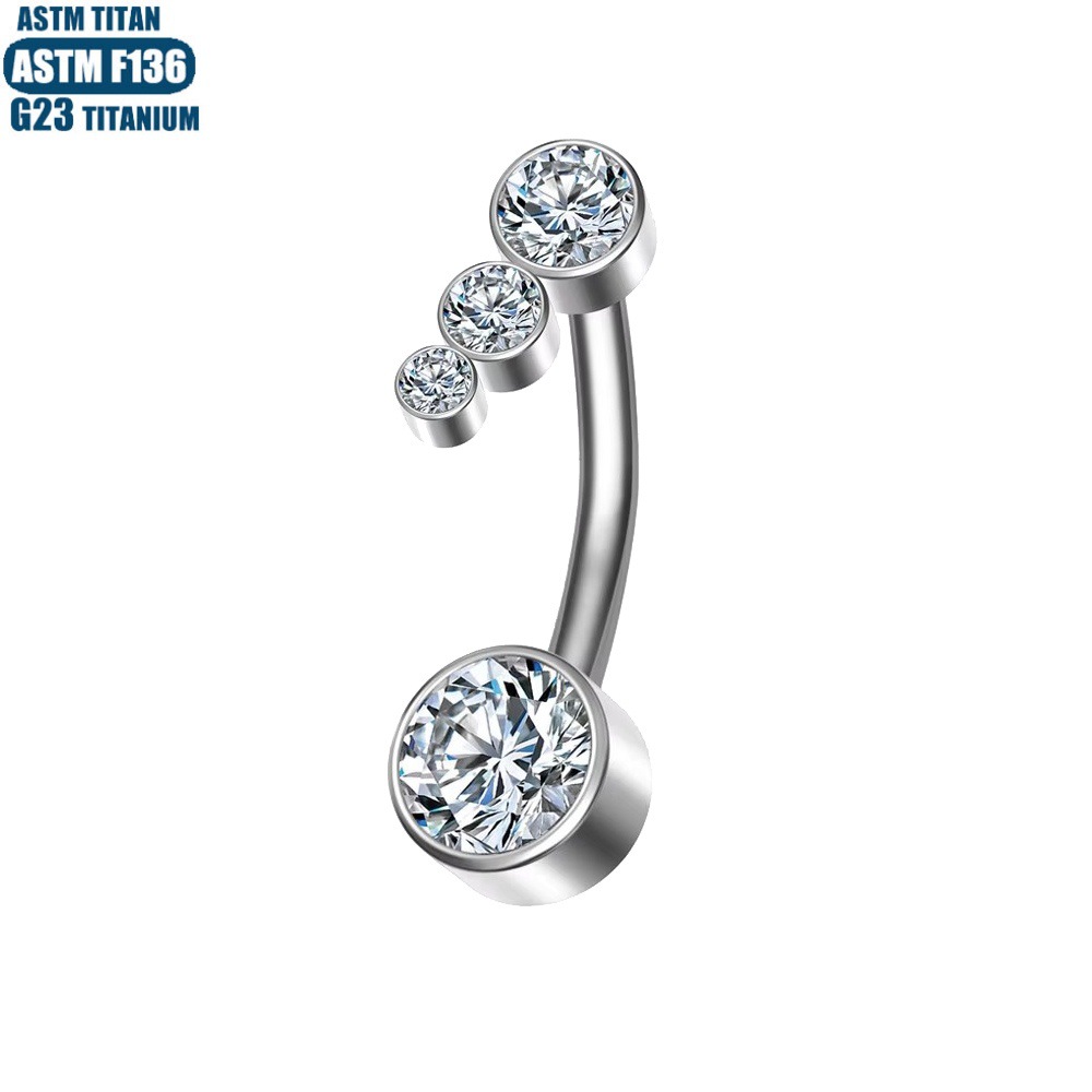 16G labret stud size and finish detail