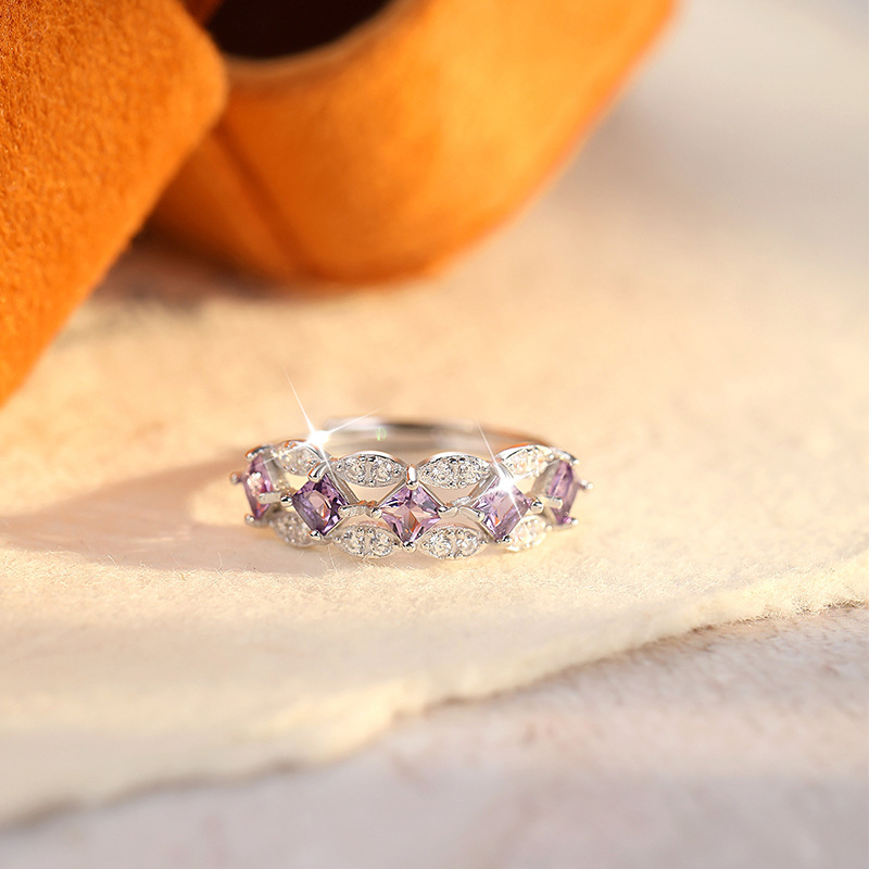 Anillo de fila de piedra de cristal natural de lujo ligero s925 anillo de plata de ley ajustable sin decoloración venta caliente transfronteriza accesorios de alta gama mujeres