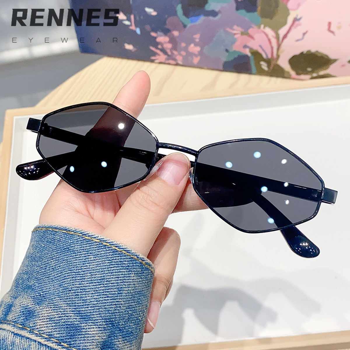 2024 Nuevas gafas de sol de montura pequeña en forma de diamante modernas transfronterizas Gafas de sol para exteriores esenciales