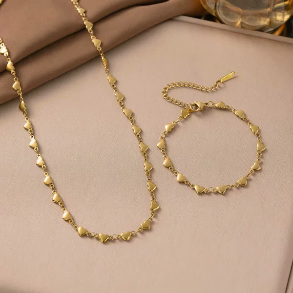 French-Style Light Luxury Heart-To-Heart Titanium Steel Necklace for Women, Fashionable and Simple, High-End Clavicle Chain Set, Wholesale, Non-Fading