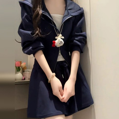 藏青色休闲连帽卫衣连衣裙子女春装2025新款小个子香风套装短裙