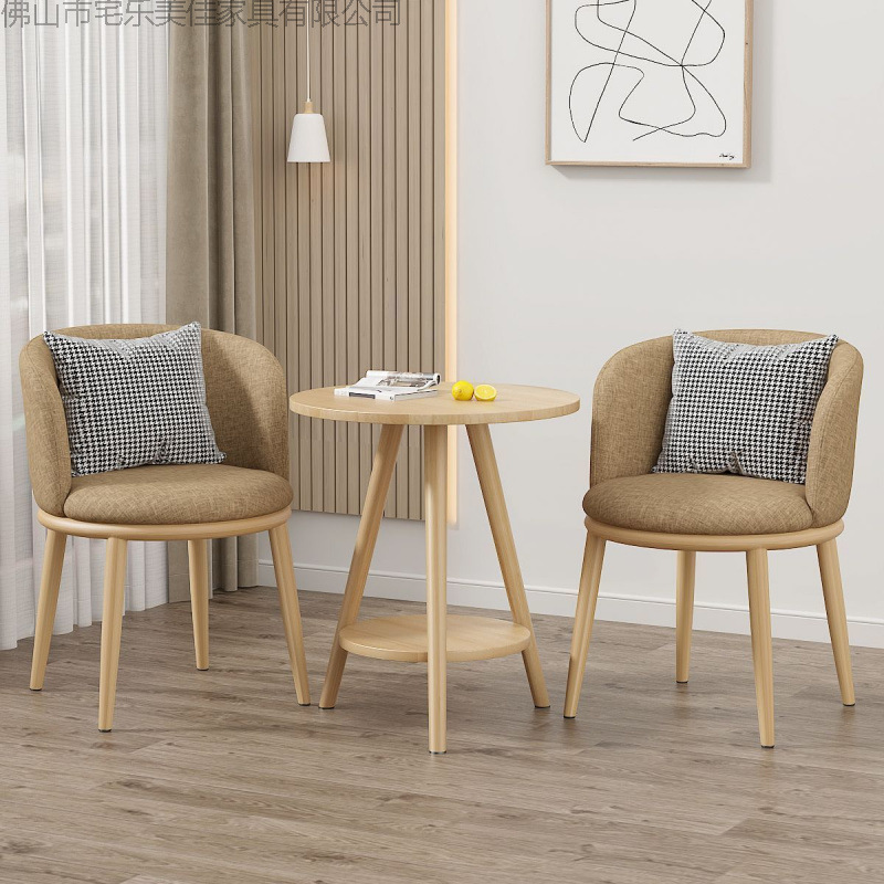 Mesa y silla de ocio balcón sala de estar de lujo ligera mesa y silla combinación de hotel de alojamiento residencial negociación en línea mesa y silla set de tres piezas