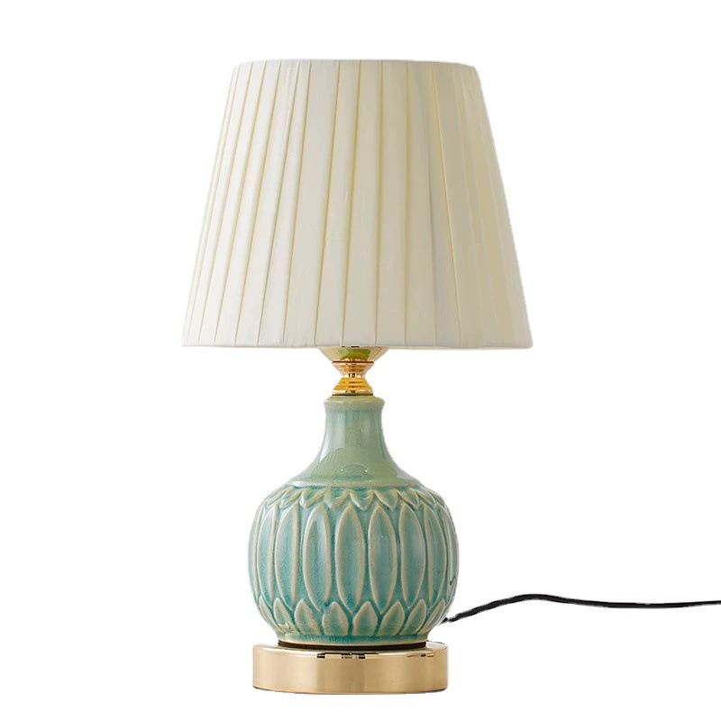 Touch table lamp for bed, modern lantern, American style, light luxury style