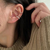 Sophisticated advanced ear clips, earrings, simple and elegant design, high-quality style, no pierced ears