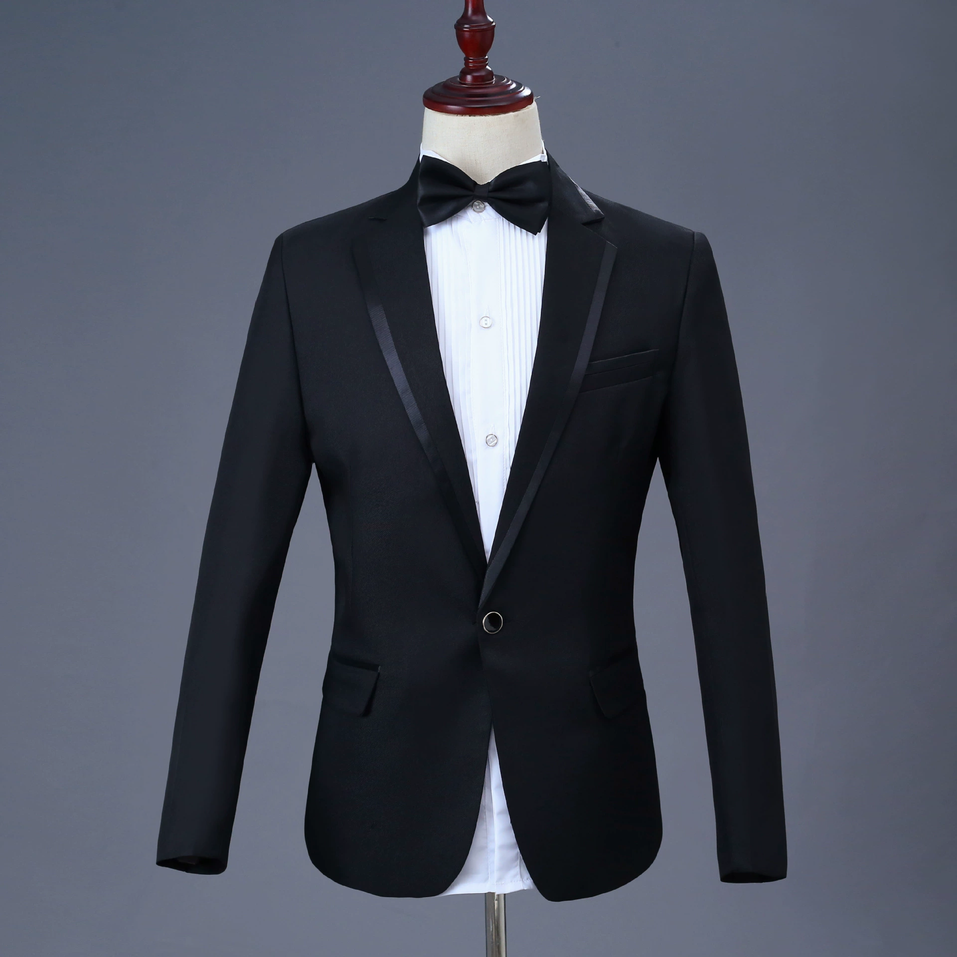 Классическое платье, классический костюм, slim fit
