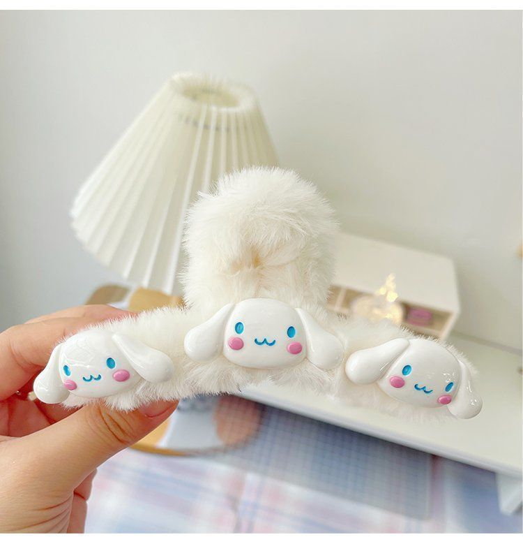 Cartoon Yumui Dog grabbing