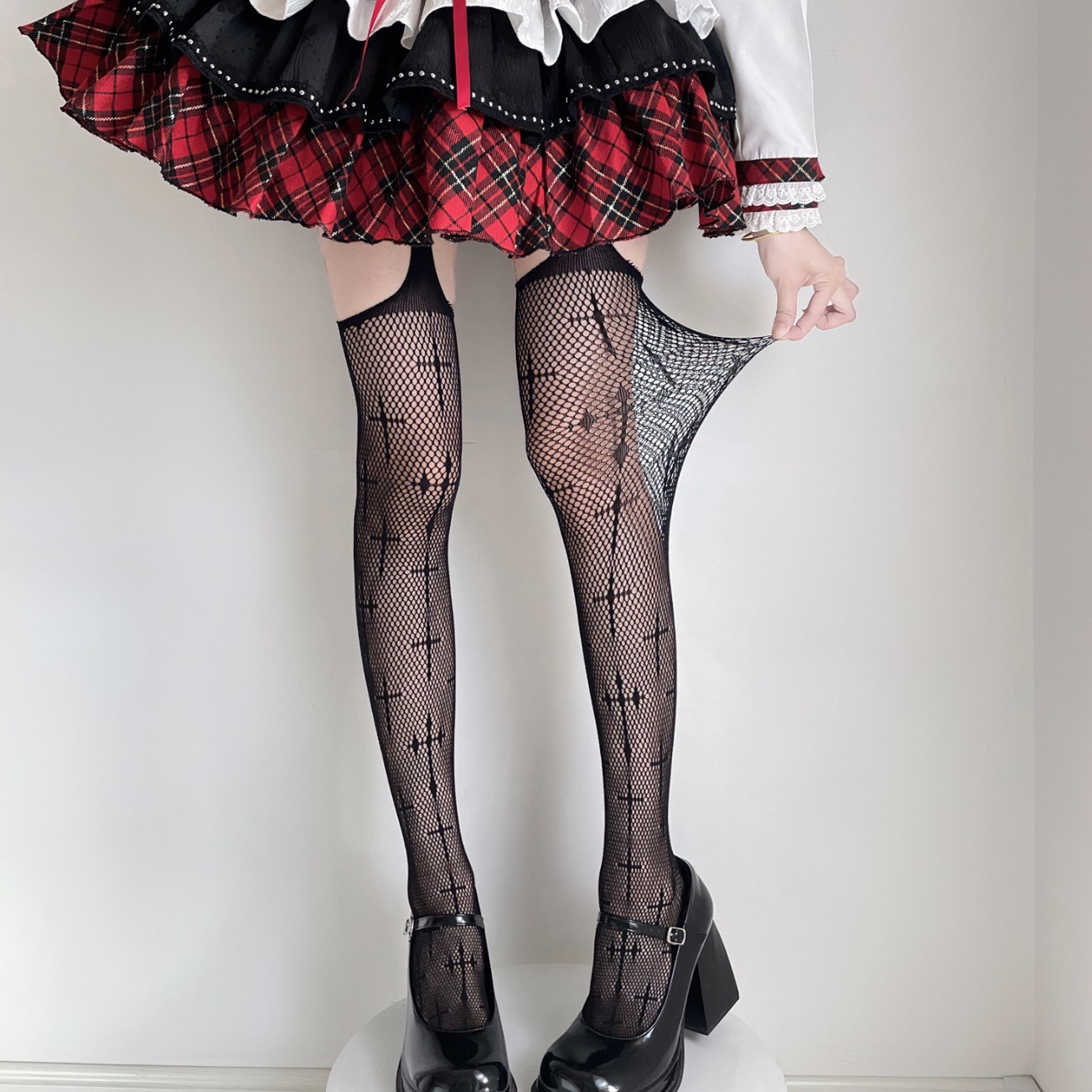 New Summer Thin Dark Lolita Cross Jacquard Sexy Fishnet Hollow Versatile Suspender Pantyhose