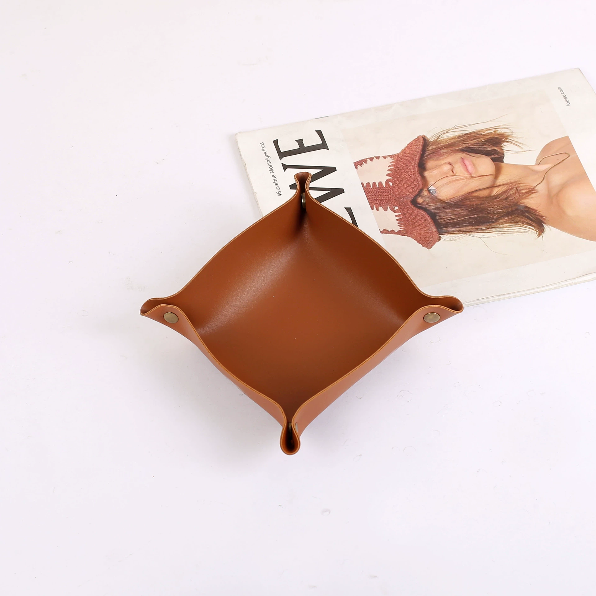 Подставка для стола из кожи G — стиль Nordic INS, 15x15/20x20/25x25 см, хранит ключи, косметику и украшения