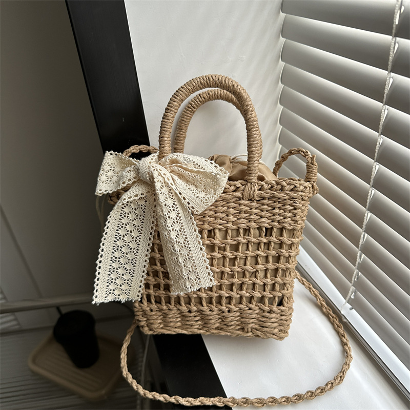 Nueva bolsa de verano de las mujeres bolso de paja tejida a mano pequeño bolso fresco bolso de hombro casual bolsa de mensajero de vacaciones
