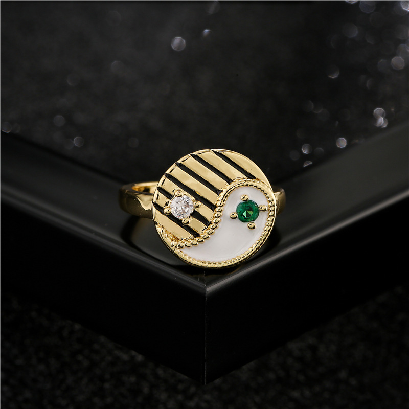 Fashion Oil Drop Copper Inlaid Zircon Tai Chi Gossip Ring display picture 2