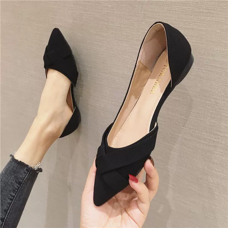 Universal comfortable flat sole black footwear pointy toe, soft sole