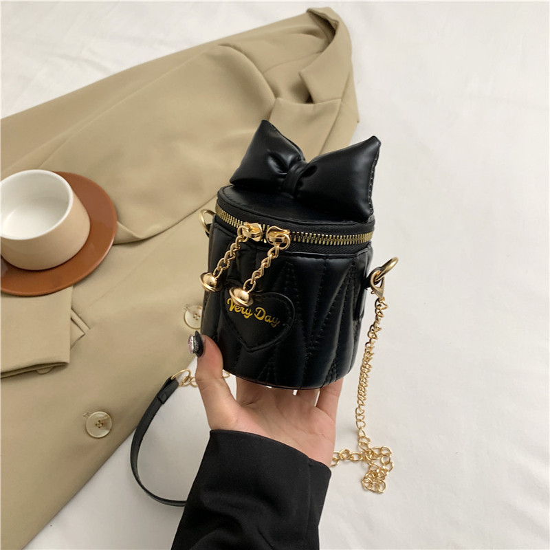 2025 primavera y verano estilo caliente moda casual niños dulces bolsa de gelatina mini bolso de mensajero de un solo hombro variedad al por mayor