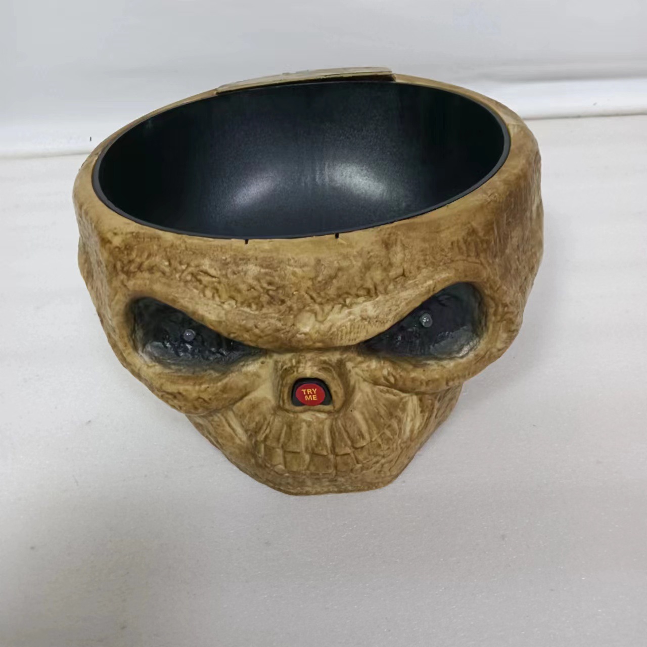 Cráneo eléctrico creativo para Halloween, adornos navideños de mano, adornos para festivales de fantasmas, artesanías de resina para interiores, adornos de Casa Encantada