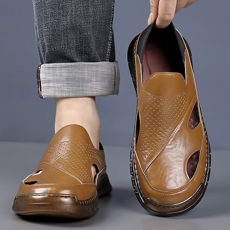 Dép sandal da nam mùa hè khoét lỗ thoáng khí đế dày chống trượt kiểu bít mũi — Màu nâu, màu vàng, màu đen