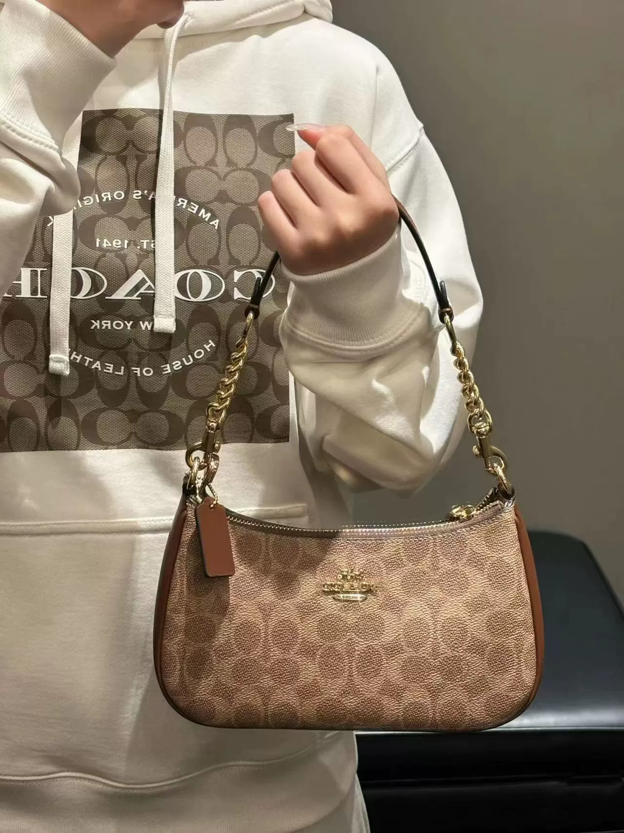  atmospher ic one-shoulder bag, chain, handheld shoulder bag, wide color palette, chain bag