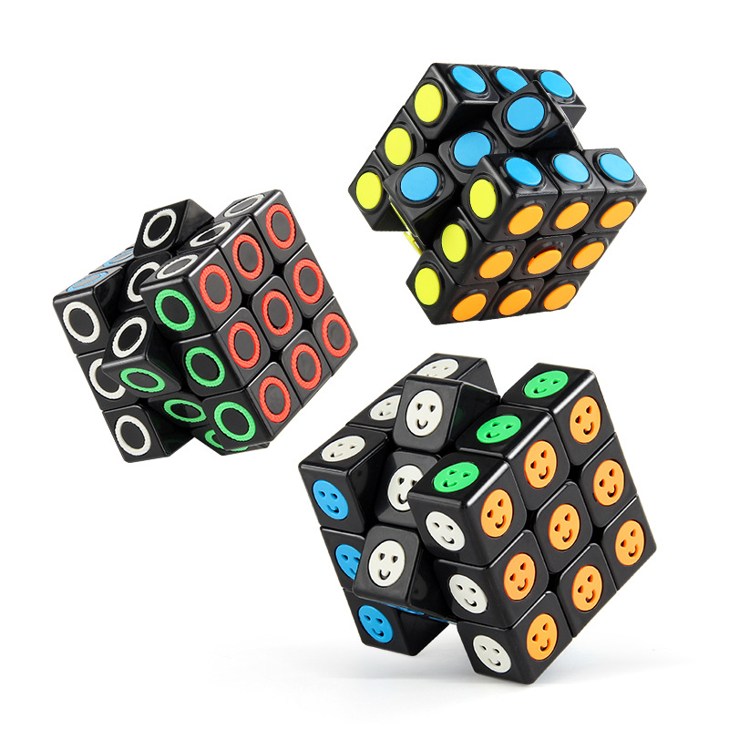 Nueva dimensión de tercer nivel suave giratorio punto mágico cara sonriente círculo cuadrado fondo negro Cubo de Rubik de tercer nivel fábrica al por mayor