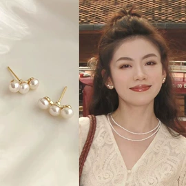 耳钉;耳环;耳坠