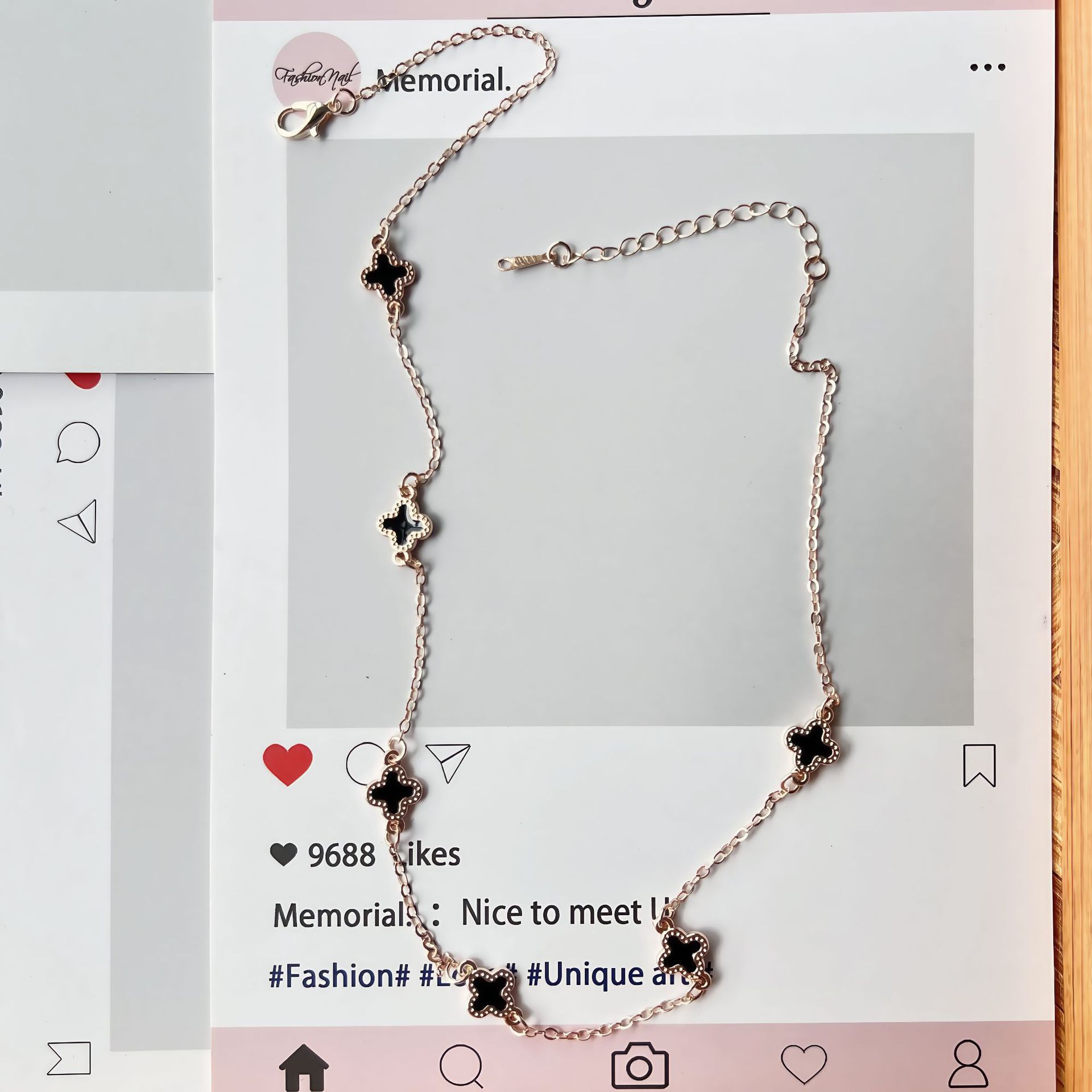 新款森系四叶草项链双面时尚花卉锁骨链时尚气质高级感百搭配饰