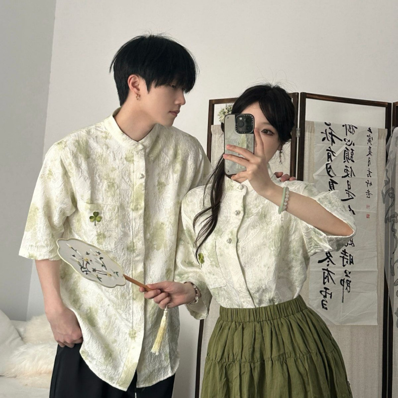 Real Shot of Couple in Light Green Jacquard Short-Sleeve Shirt Set, Suitable for Junior and Senior High School Class Uniforms, Graduation Photo Shoot 2026