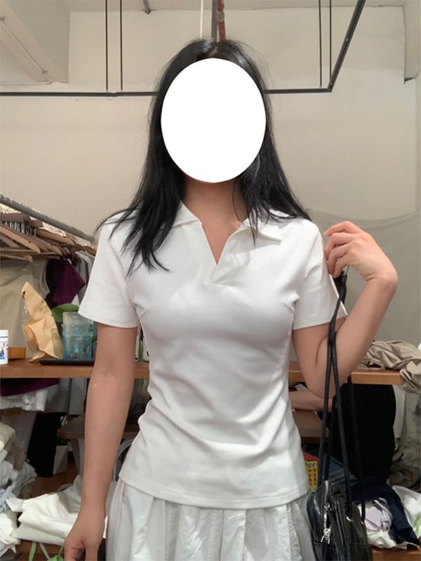 ソリッドカラーラペルショルダー半袖Tシャツレディース2025夏新作ピンチウエスト痩身カジュアル万能トップポロシャツ|undefined