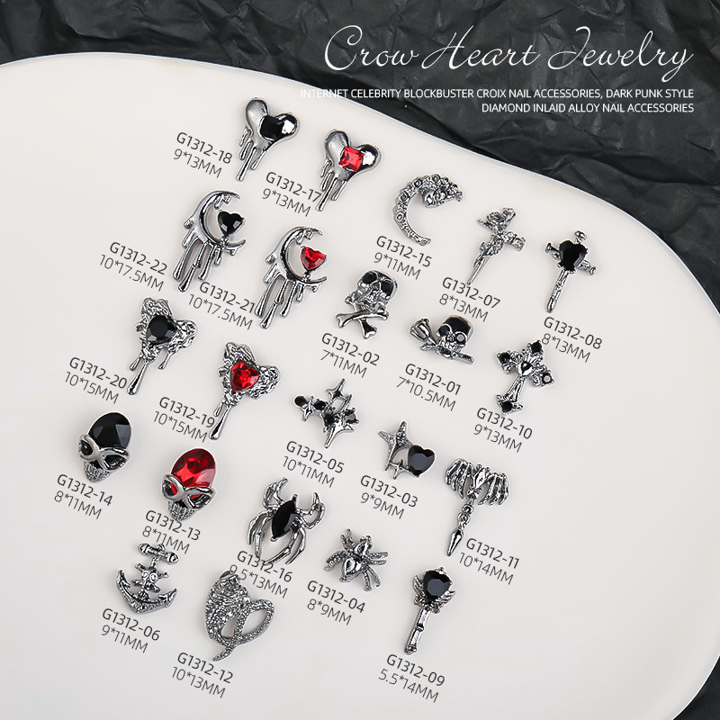 Accesorios de uñas de celebridades en línea estilo oscuro de ganchillo araña cráneo Cruz accesorios de diamantes de uñas calientes de Halloween al por mayor