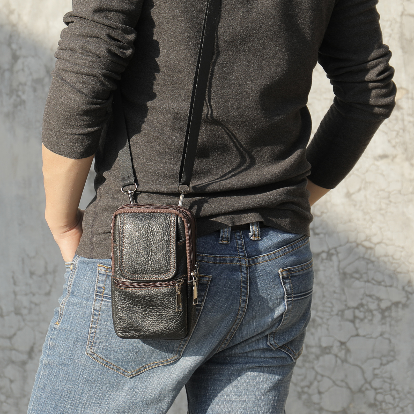 Lässige, vertikale Herren-Bauchtasche aus hochwertigem Rindsleder, Schwarz/Braun, trendige Handytasche mit Gürtel_voghion.com