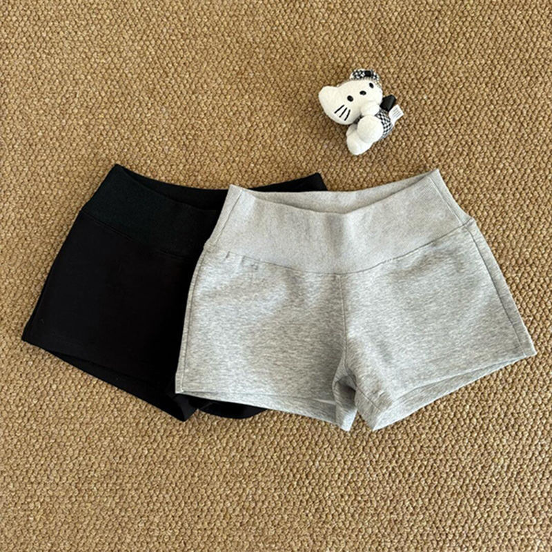 Gray casual sports shorts for women, summer hot pants, mid-low waist, A-line, slim fit Gray casual sports shorts for women, summer hot pants, mid-low waist, A-line, slim fit