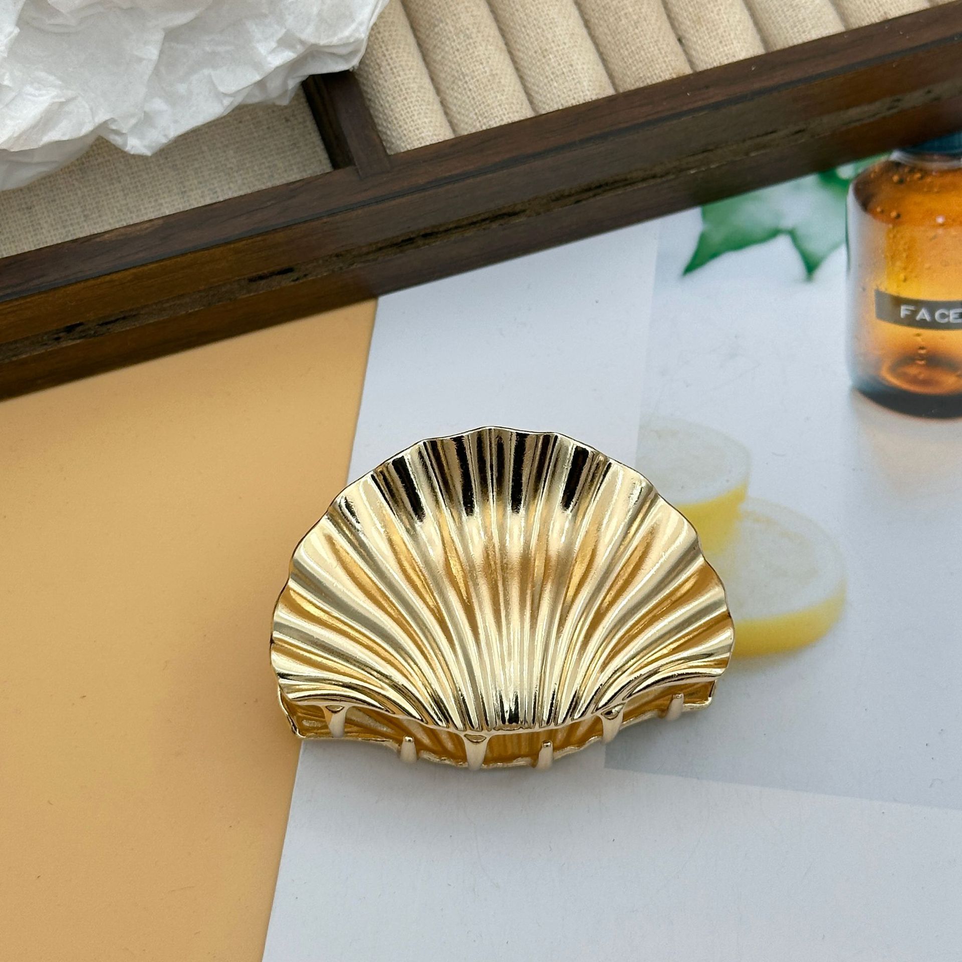 国境を越えた貝殻ヘアピン金属後頭部クリップ欧米風環境保護ヘアピン個性ネット紅風頭飾りサメクリップ