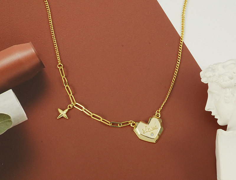 Korean Style New Heart Shape Copper Sweater Chain Personality Niche Design Clavicle Chain display picture 5