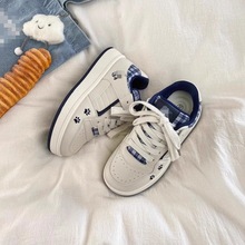 小众韩系可爱休闲运动厚底板鞋女2025新款阔腿裤小白鞋女ins百搭