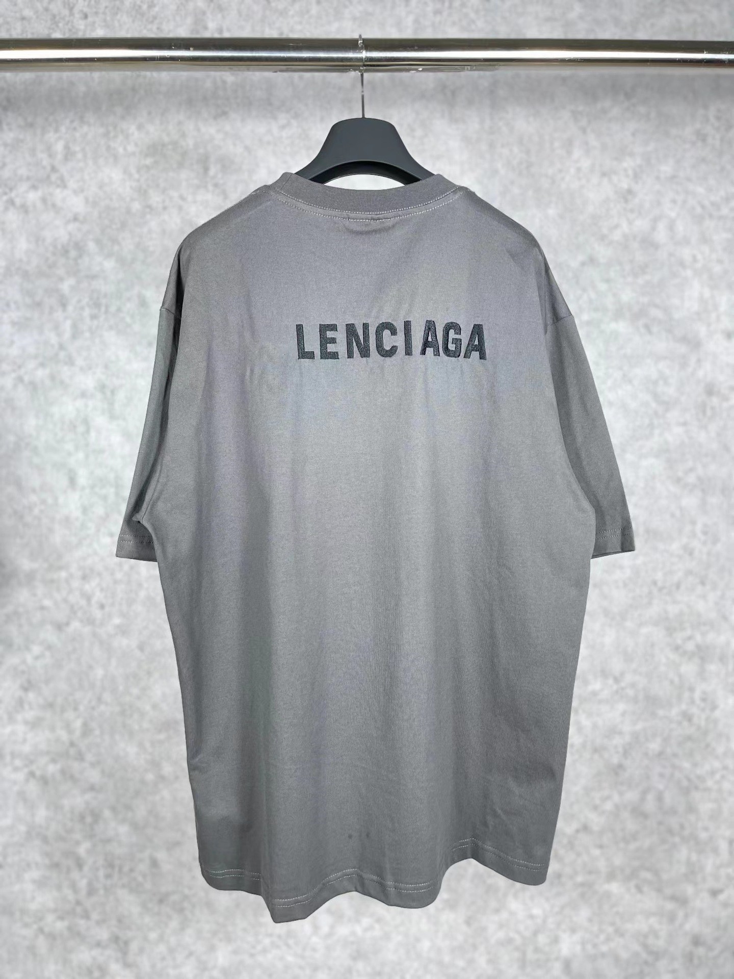 Alta versión París nuevo estilo clásico delantero y trasero B carta bordado usado manga corta Camiseta hombres y mujeres pareja verano