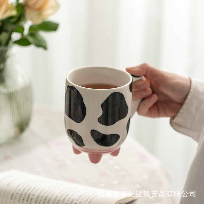 Taza de cerámica creativa con diseño de vaca para exportación, taza de regalo de Navidad, taza para café y leche al por mayor.