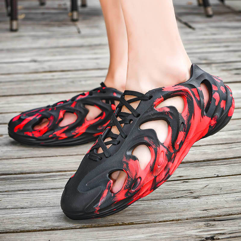 Summer Foreign Trade Large Size Men's Beach Shoes, Trendy Yeezy-Style Perforated Clogs, Wholesale Summer Foreign Trade Large Size Men's Beach Shoes, Trendy Yeezy-Style Perforated Clogs, Wholesale