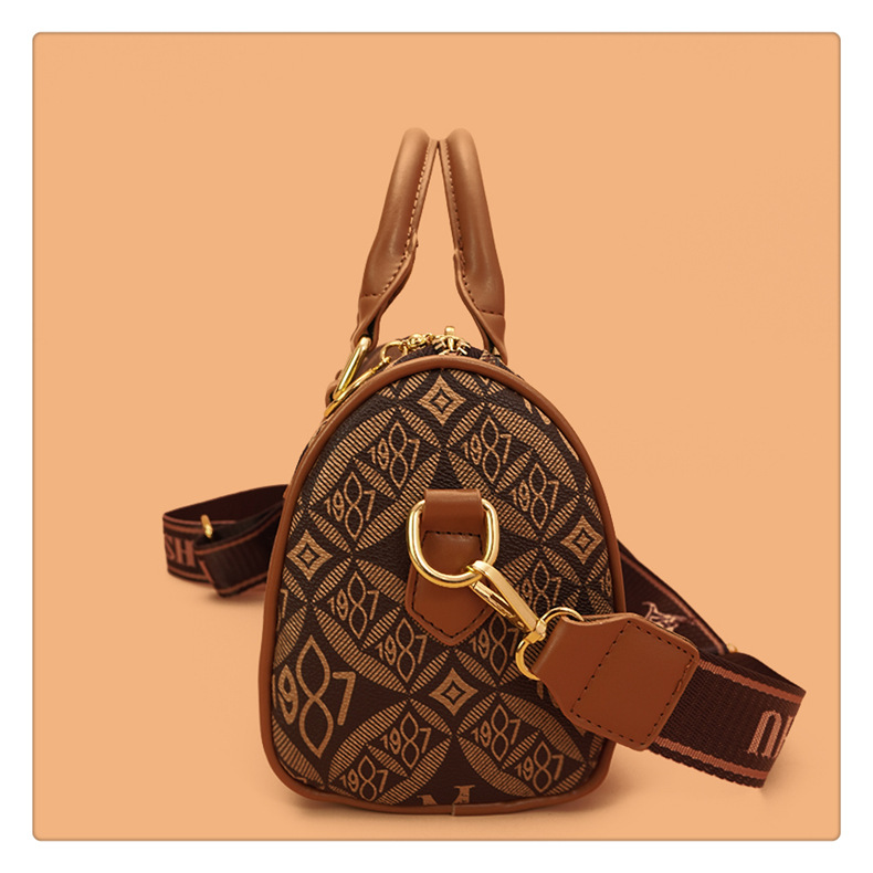 This year's popular cross-border handbag for women is the 2024 new printed letter texture light luxury Boston handbag and single-shoulder bag undefined