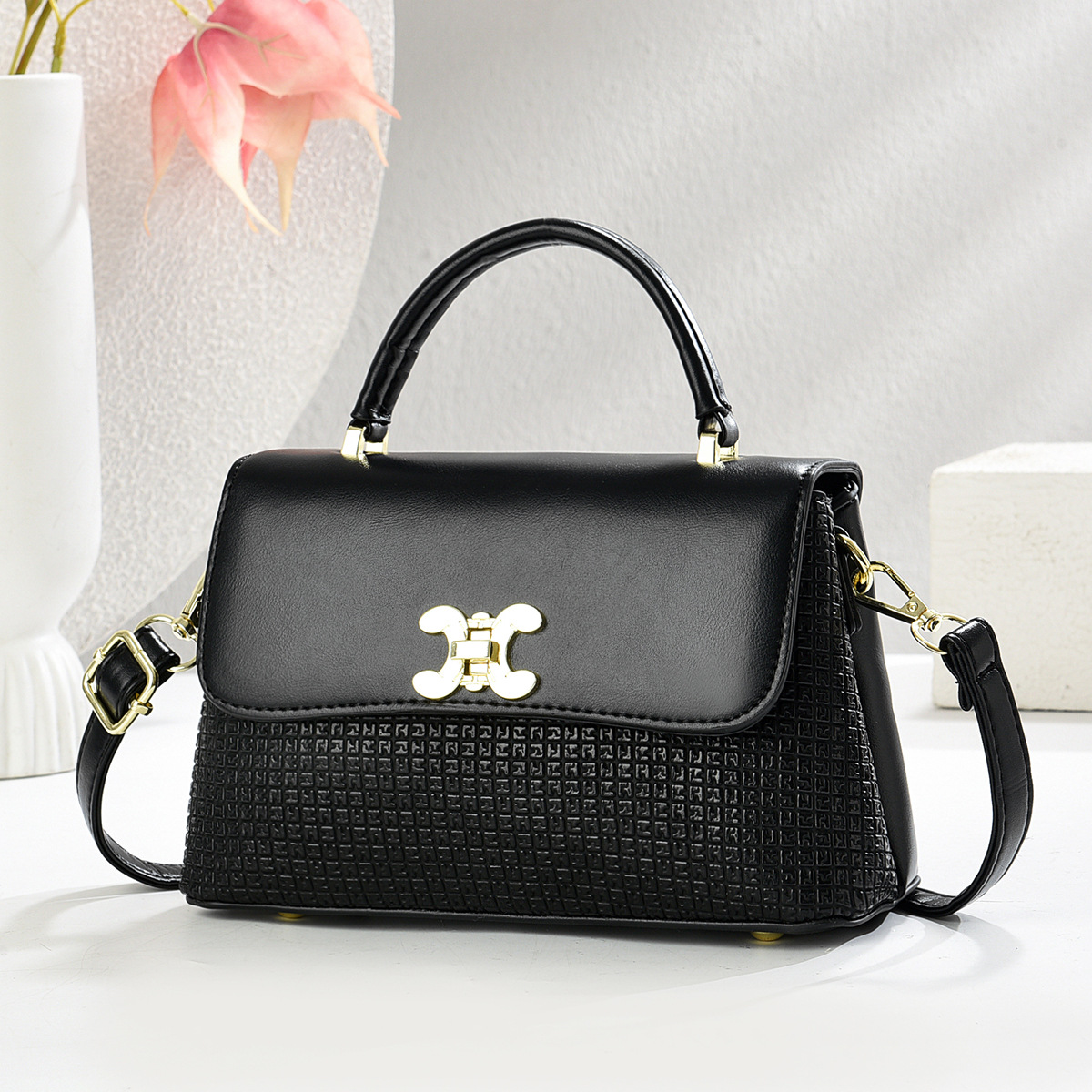 2025 nuevo bolso de mensajero de gran capacidad de estilo perezoso de moda simple y versátil, hombro ligero de moda