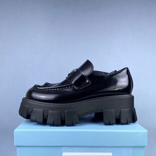 �߸����ǘ˘���Ь�X݆�������Ů�����¿�Ӣ��СƤЬһ�_�ņ�ЬŮ