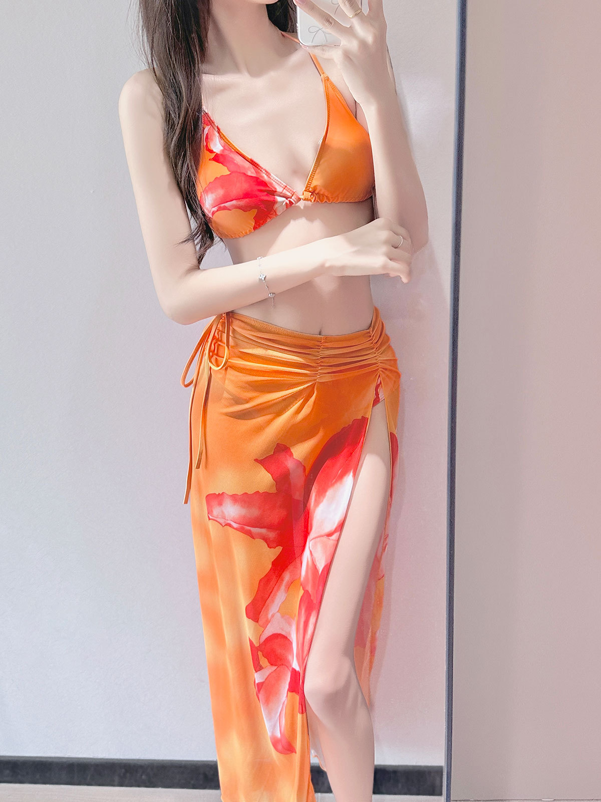 Traje de baño con estampado naranja tailandés para mujer, nueva falda sexy europea y americana, bikini, falda larga de tres piezas, falda de gasa con cordones