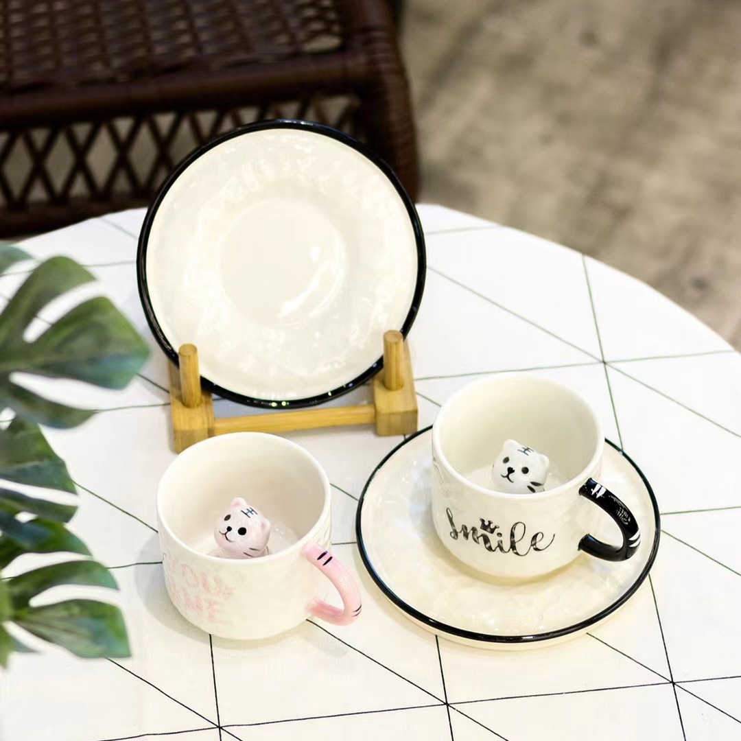 Personalidad creativa de dibujos animados Tigre 3D muñeca Taza de cerámica y platillo combinación traje taza de regalo lindo mascota tarde taza de té