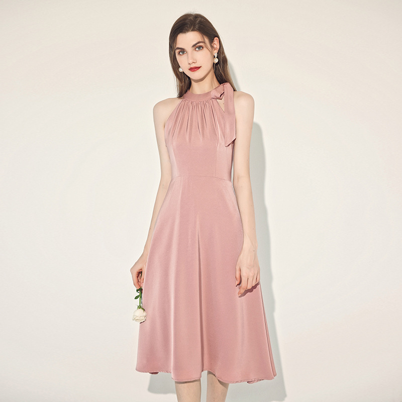 Vestido de noche negro 2026, nuevo estilo, lujo ligero, cuello halter, para anfitriona, cumpleaños, talla pequeña