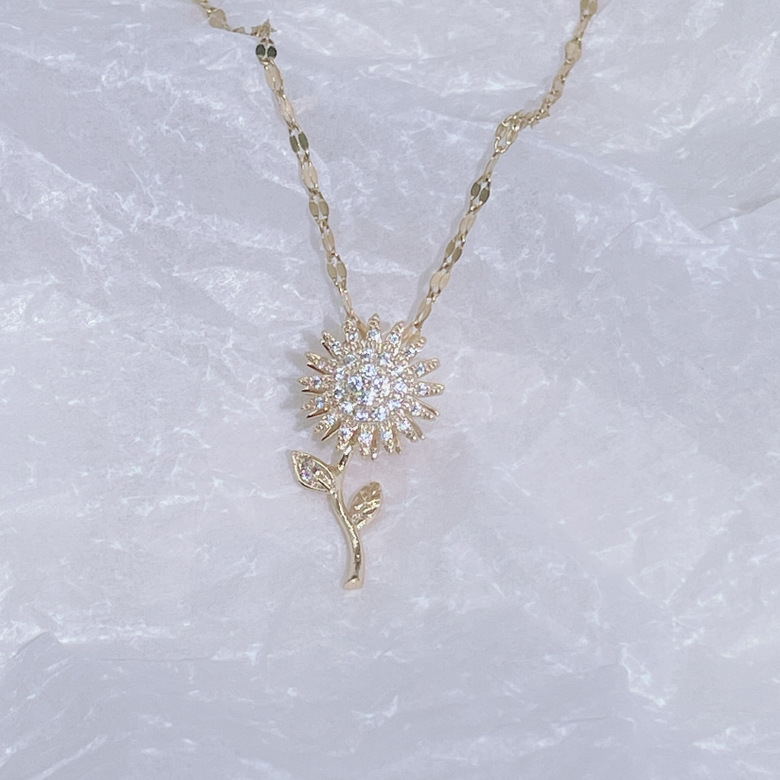 Fashion Rotatable Sunflower Pendant Titanium Steel Clavicle Chain Female Necklace_colorza_4