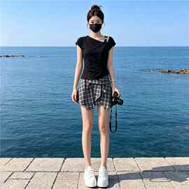 深圳南油套装女2026夏修身显瘦小个子穿搭短袖T恤格纹短裙两件套