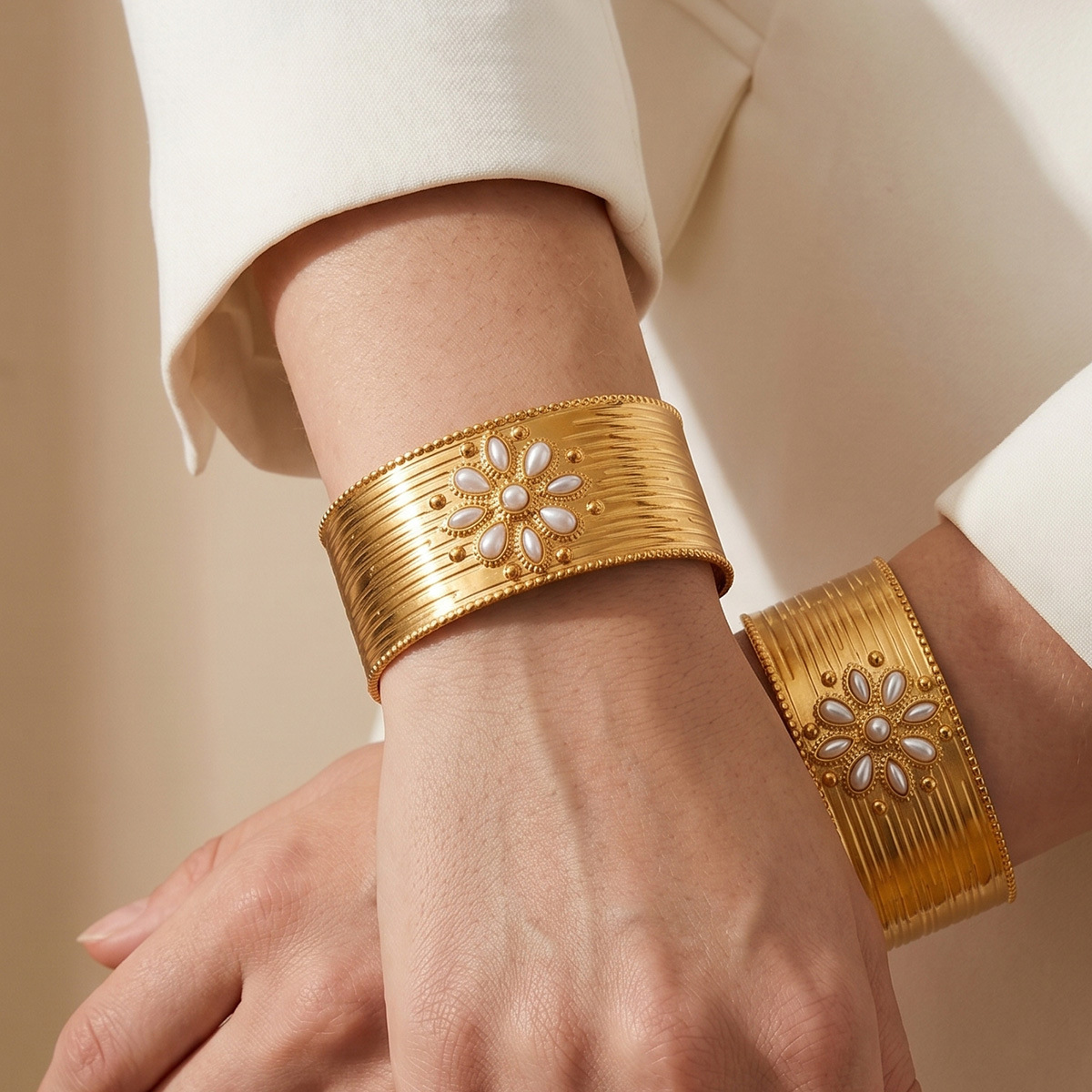 Alta Europa y los Estados Unidos de acero inoxidable diamante brazalete estrella de alto nivel nicho de acero titanio imitación de anillo de perla joyería