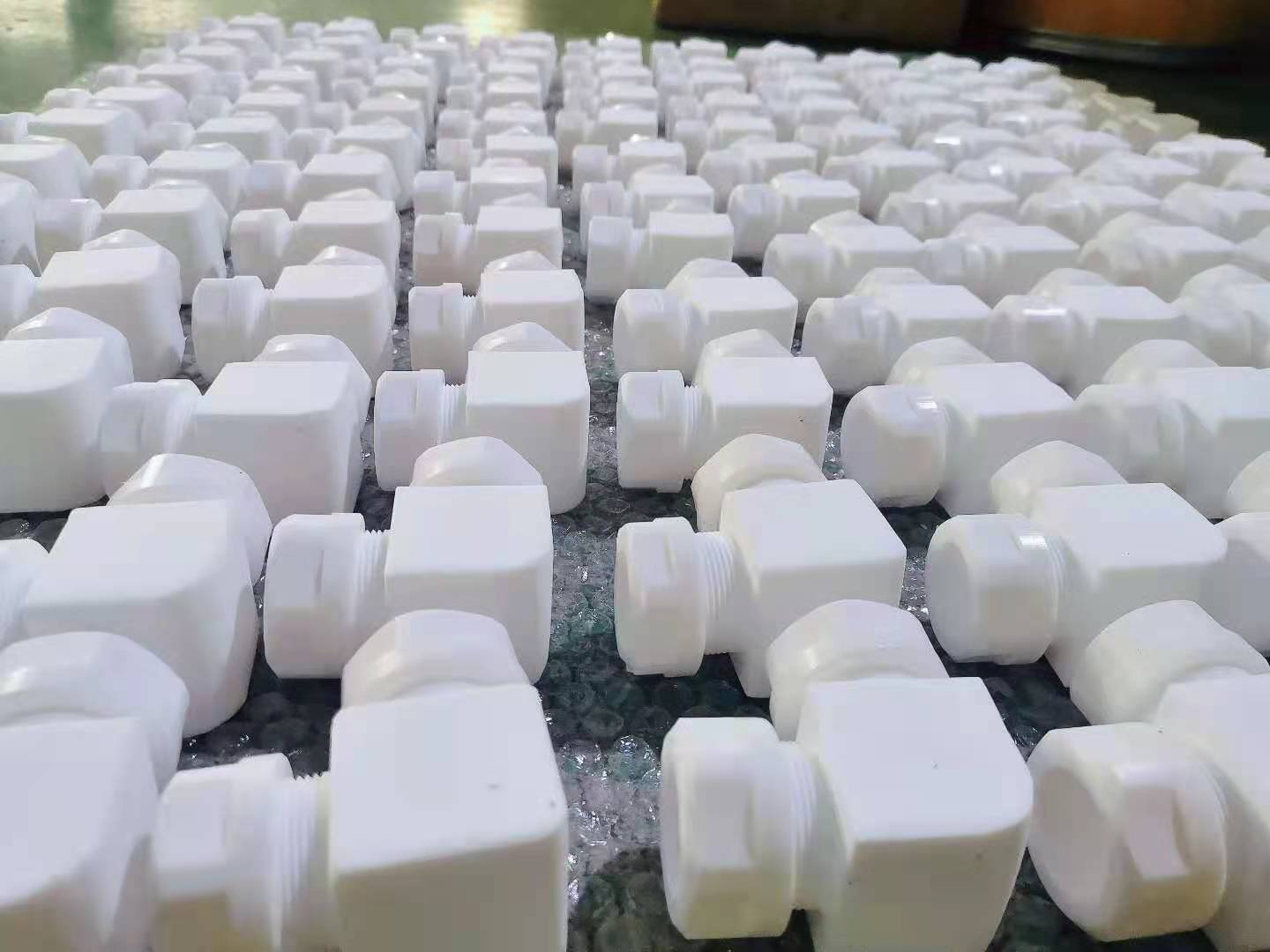 供应四氟接头 聚四氟乙烯接头