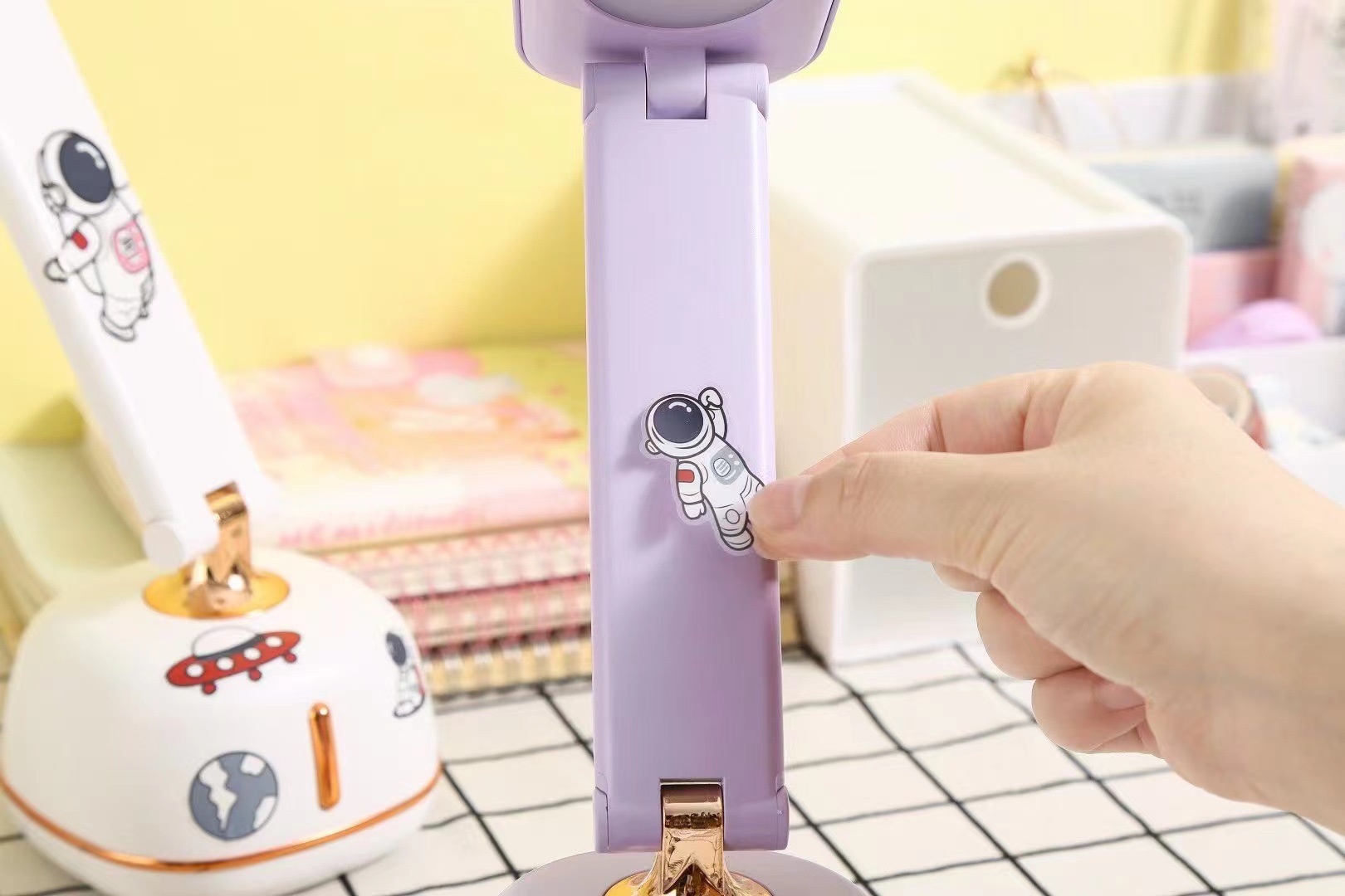 e050eaeb32a6fb4d941ef03aa16241