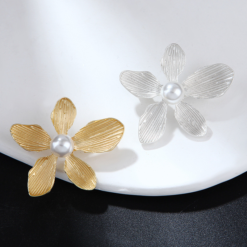 Flower Pattern Retro Pin Flower Alloy Plating Inlay Pearl Women's Brooches