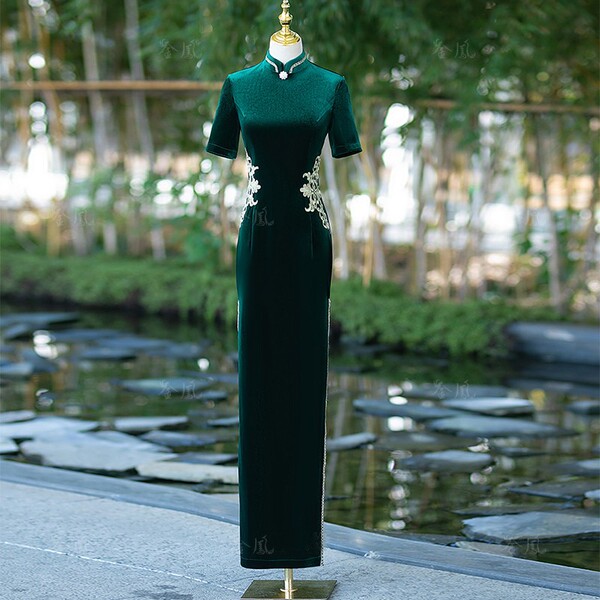 Long elite elegant cheongsam