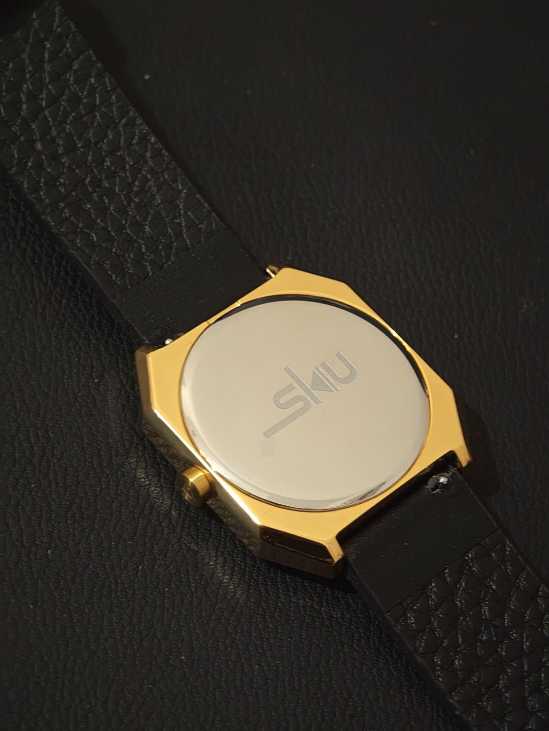 Fashionable Retro Quartz Watch For Men With Protein Leather Strap_voghion.com