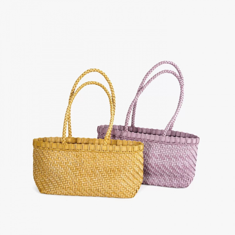 Korean Niche Design 2026 New Style Basket Woven Bag Versatile Shoulder Bag Vacation Style Underarm Tote Bag for Women